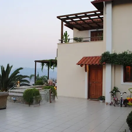 Thea فيلة Epidaurus